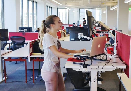How to Use a Sit-Stand Desk Correctly