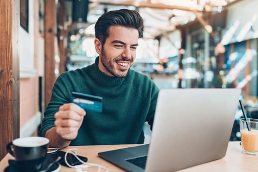 ecommerce-shopping-holiday-season