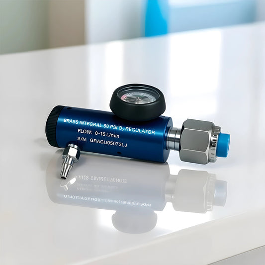 COMPACT O₂ REG CGA 540 ISO with nut & nipple ½-15 LPM