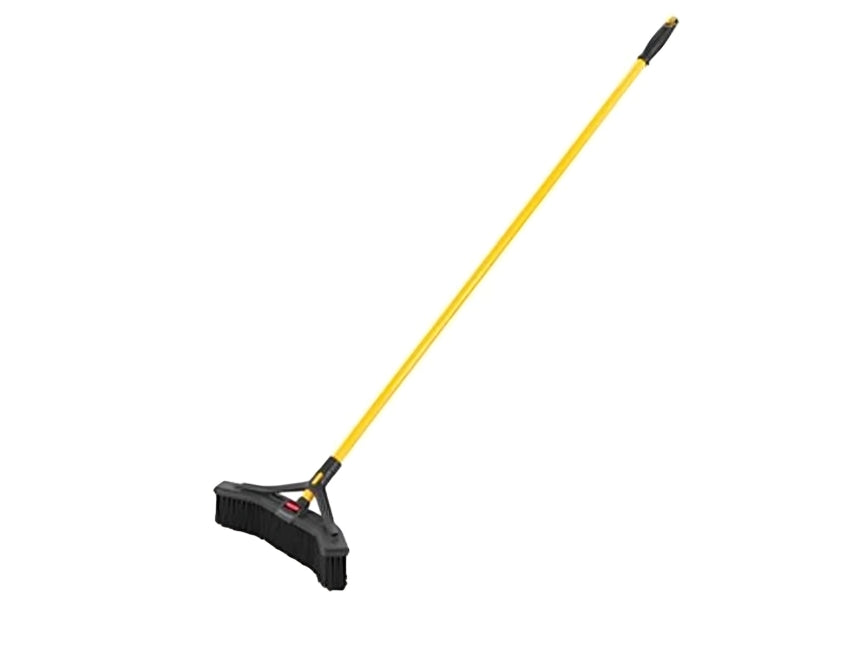Rubbermaid Commercial Products MAXIMIZER 18" Medium Push to Center Push Broom, Polypropylene Fill, Black 
